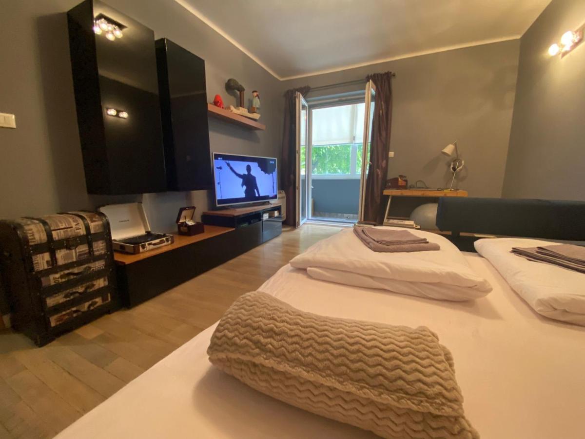 Apartament Toro *